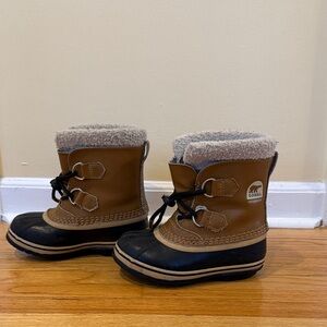 Sorel Kids Snow Boots in Brown and Black